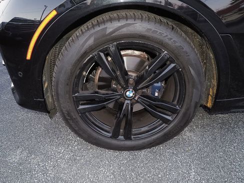 Used 2022 BMW X7 xDrive40i w/ M Sport Package image 38