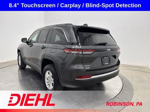 Used 2023 Jeep Grand Cherokee Laredo AWD/4WD image 5