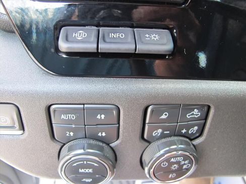 Used 2023 Chevrolet Silverado 1500 LTZ AWD/4WD image 12