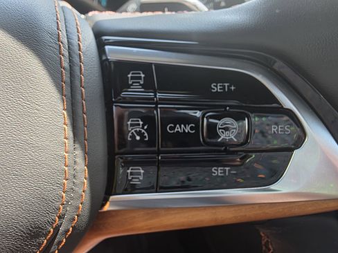 Used 2023 Jeep Grand Cherokee Summit image 22