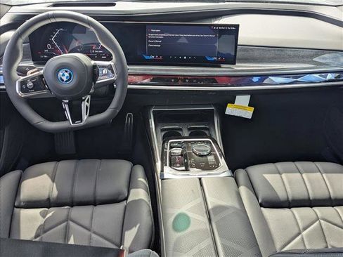 New 2026 BMW i7 xDrive60 image 14