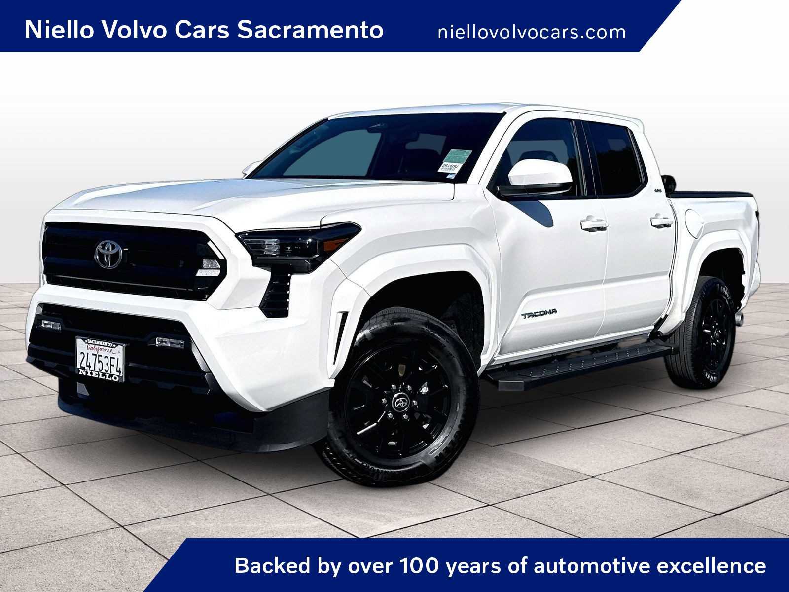 Used 2025 Toyota Tacoma SR5 AWD/4WD image 1