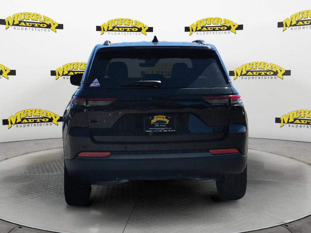 New 2027 Jeep Grand Cherokee Altitude RWD image 4