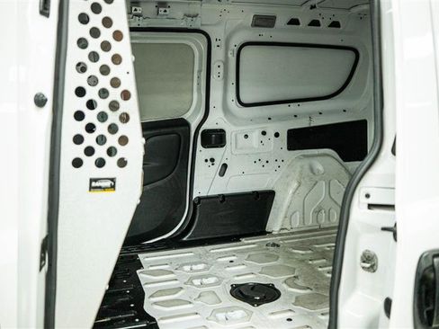 Used 2021 RAM ProMaster City Tradesman image 10