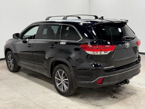 Used 2017 Toyota Highlander XLE image 9