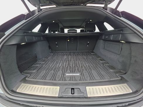 Used 2025 Land Rover Range Rover Velar Dynamic HSE AWD/4WD image 12