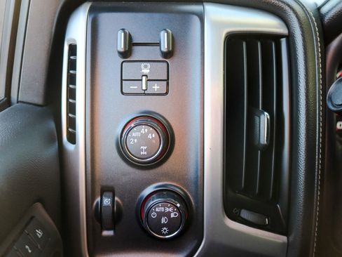 Used 2016 GMC Sierra 1500 SLT AWD/4WD image 16