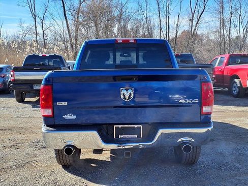 Used 2017 RAM 1500 Classic SLT w/ SLT Plus D￩cor Group image 5