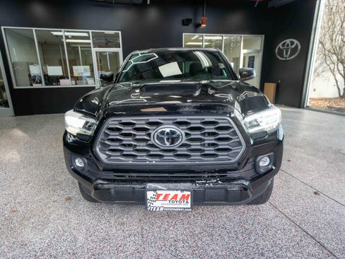 Used 2023 Toyota Tacoma TRD Sport w/ TRD Premium Sport Package image 5
