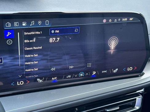 New 2026 Chevrolet Traverse LT w/ Enhanced Driving Package FWD image 19