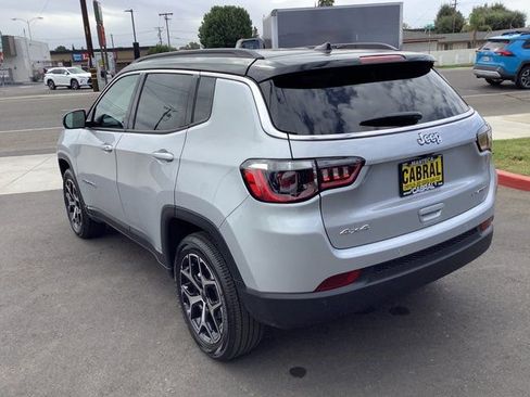 New 2026 Jeep Compass Limited image 21