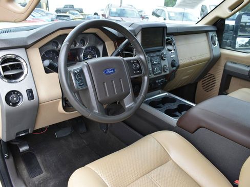 Used 2016 Ford F350 Lariat w/ Lariat Interior Package AWD/4WD image 10