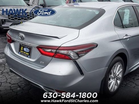 Used 2023 Toyota Camry SE FWD image 5