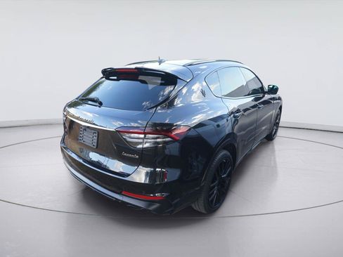 Used 2022 Maserati Levante Modena AWD/4WD image 2