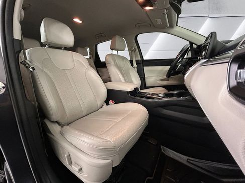 Used 2023 Kia Sorento EX image 14