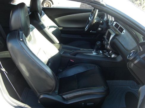 Used 2014 Chevrolet Camaro SS image 19