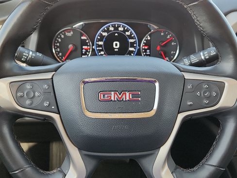 Used 2023 GMC Acadia Denali FWD image 19