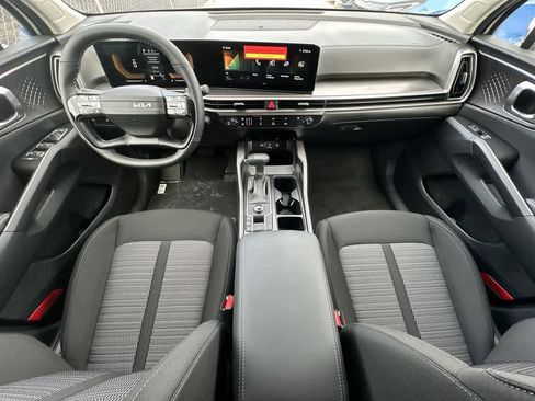 New 2026 Kia Sorento LX FWD image 24