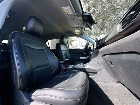 Used 2021 Ford Explorer Limited image 31