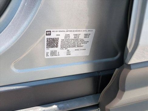 Used 2024 Chevrolet Equinox LT AWD/4WD image 24