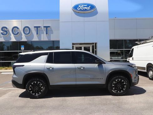 Used 2024 Chevrolet Traverse Z71 w/ Enhanced Driving Package AWD/4WD image 18