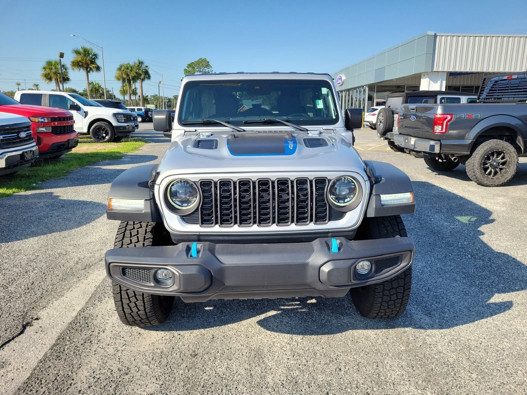 Used 2024 Jeep Wrangler Unlimited Rubicon 4xe AWD/4WD image 6