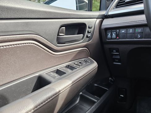 Used 2018 Honda Odyssey EX-L image 33