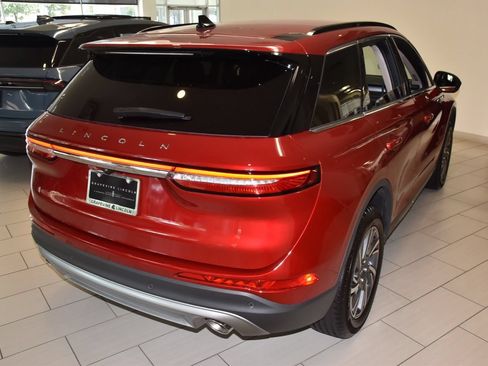 New 2026 Lincoln Corsair Premiere FWD image 7