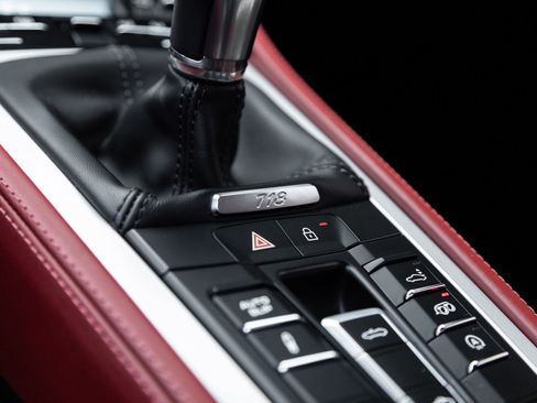 Certified 2021 Porsche 718 Boxster Spyder RWD image 29