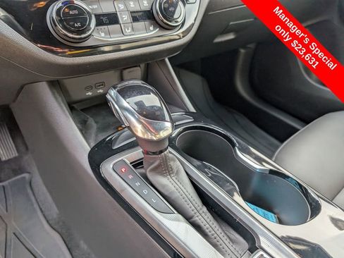 Used 2024 Buick Envista Sport Touring w/ Convenience I Package image 23