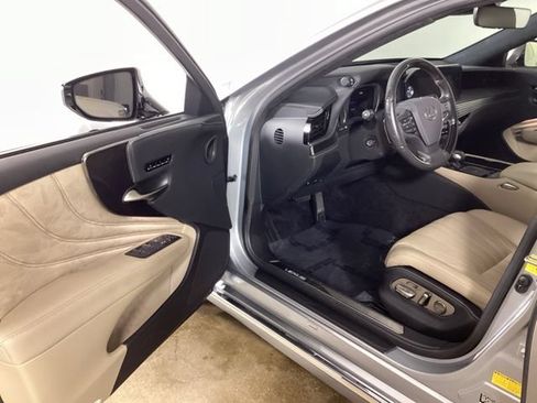 Used 2021 Lexus LS 500 AWD w/ Interior Upgrade Package image 9