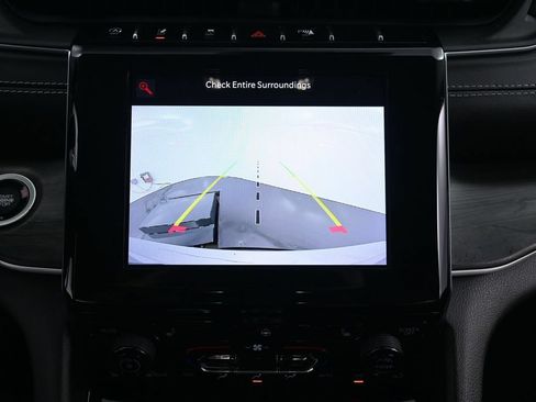 Used 2021 Jeep Grand Cherokee L Limited AWD/4WD image 29