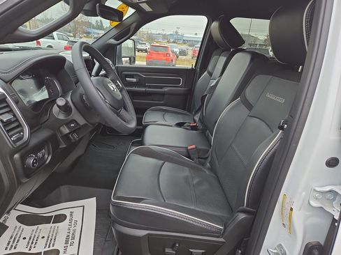 Used 2025 RAM 2500 Laramie image 14