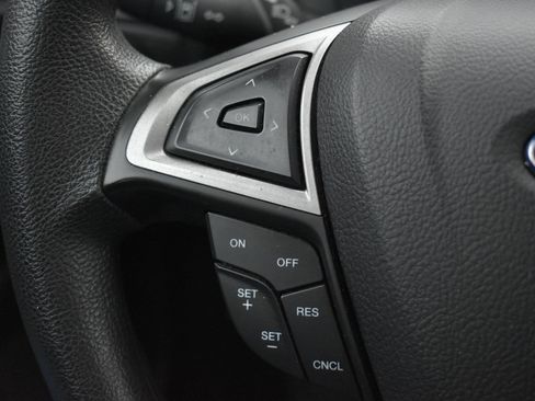 Used 2020 Ford Fusion SE image 20