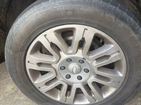 Used 2013 Ford F150 Platinum RWD image 10