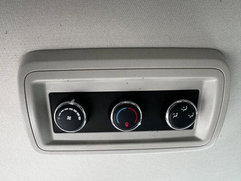 Used 2015 Dodge Grand Caravan SXT w/ Security Group image 16