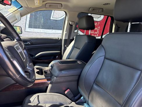 Used 2019 GMC Yukon SLT w/ HD Trailering Package image 11