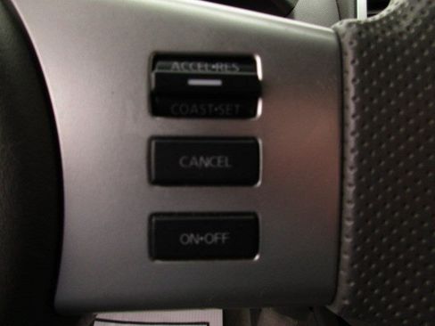 Used 2014 Nissan Frontier SV w/ SV Value Truck Package AWD/4WD image 22