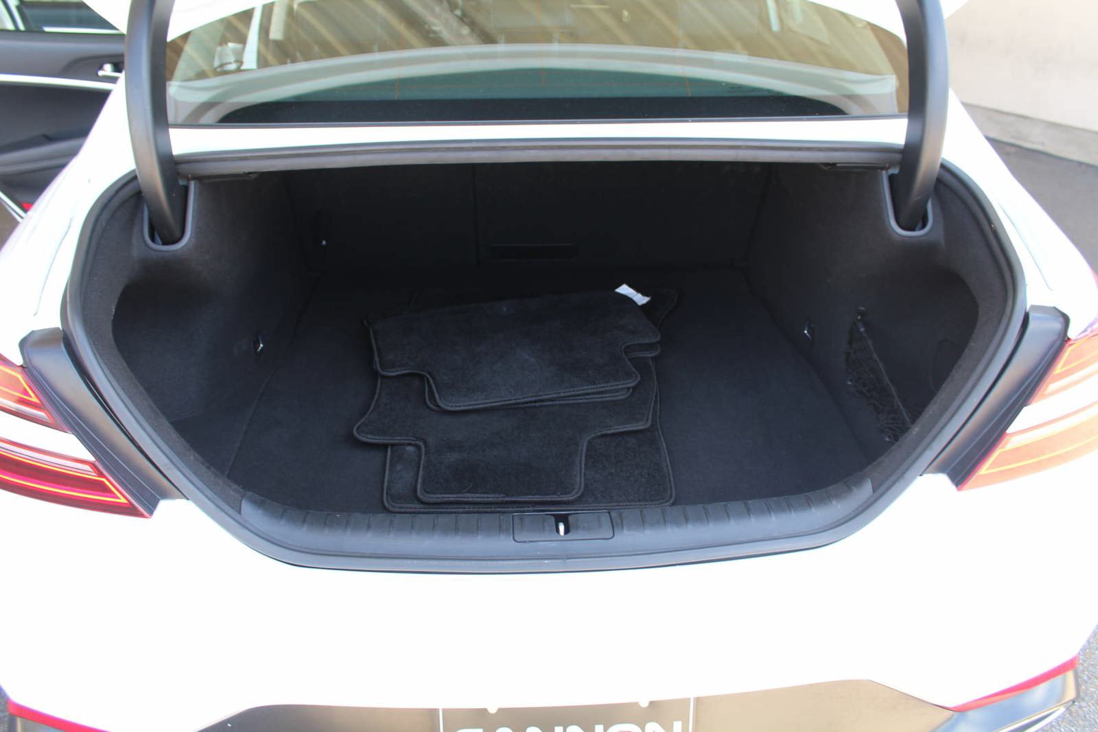 Used 2025 Genesis G70 2.5T RWD image 22