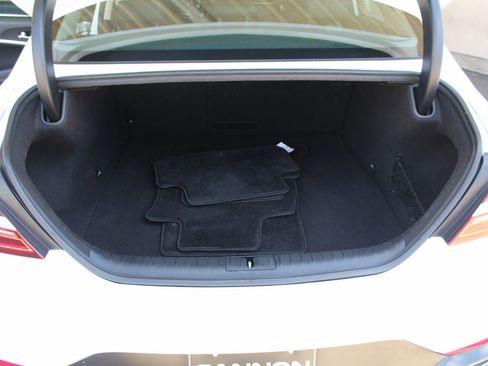 Used 2025 Genesis G70 2.5T RWD image 22