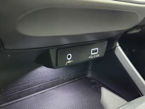 Used 2024 Subaru Crosstrek 2.0i image 8