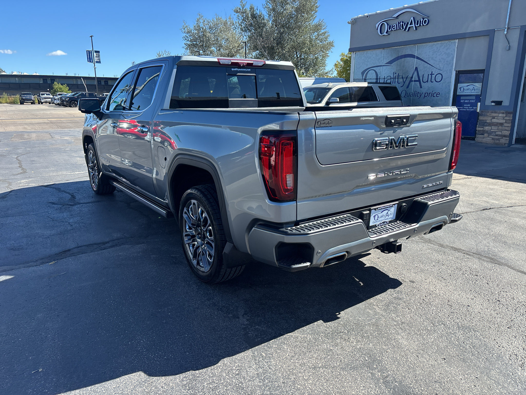 Used 2023 GMC Sierra 1500 Denali Ultimate AWD/4WD image 8