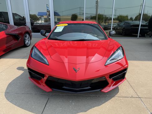 Used 2021 Chevrolet Corvette Stingray Coupe w/ Battery Protection Package RWD image 3