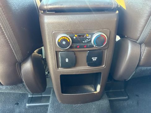 Used 2021 Ford Explorer King Ranch w/ Premium Technology Package RWD image 20