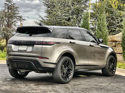 Certified 2022 Land Rover Range Rover Evoque R-Dynamic SE image 5
