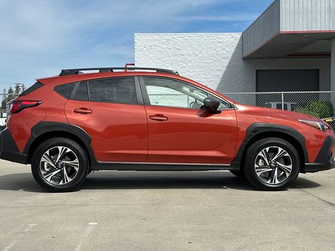 Used 2025 Subaru Crosstrek 2.0i Premium image 2