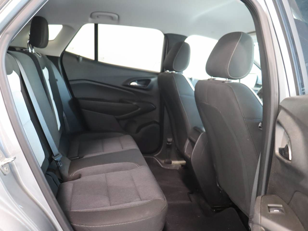 Used 2024 Chevrolet Trax LS w/ LS Convenience Package FWD image 16
