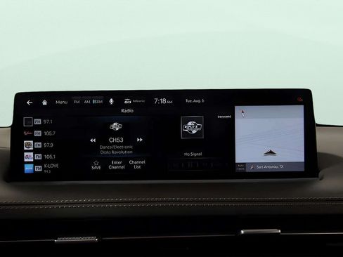 Used 2025 Genesis GV70 3.5T Sport w/ Sport Advanced Package AWD/4WD image 23