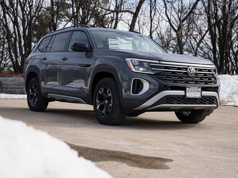 New 2026 Volkswagen Atlas Peak Edition AWD/4WD image 7