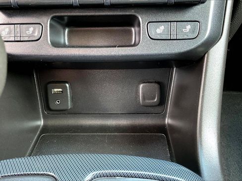 Used 2017 Chevrolet Colorado Z71 AWD/4WD image 18